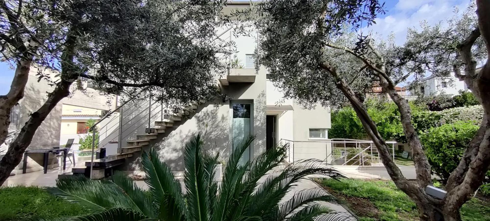 Art House Quartu - Margine Rosso Bed & Breakfast Quartu Sant'Elena Exterior photo