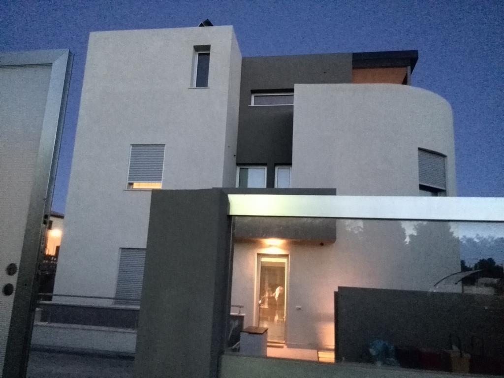 Art House Quartu - Margine Rosso Bed & Breakfast Quartu Sant'Elena Room photo