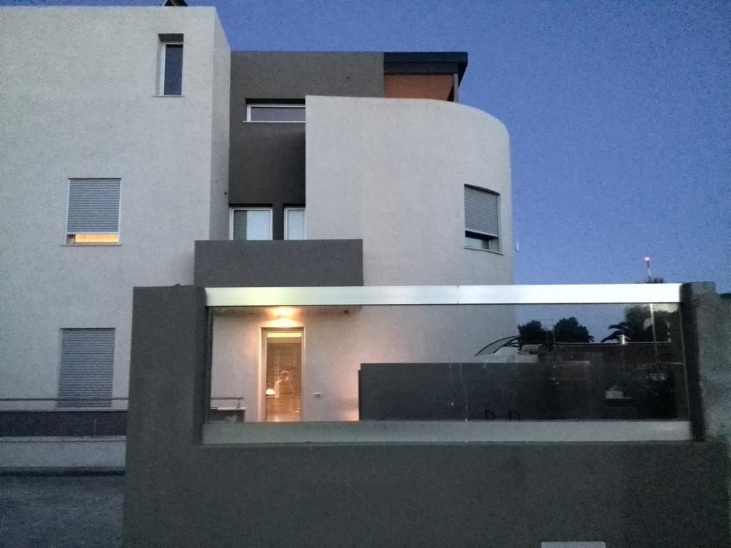 Art House Quartu - Margine Rosso Bed & Breakfast Quartu Sant'Elena Exterior photo