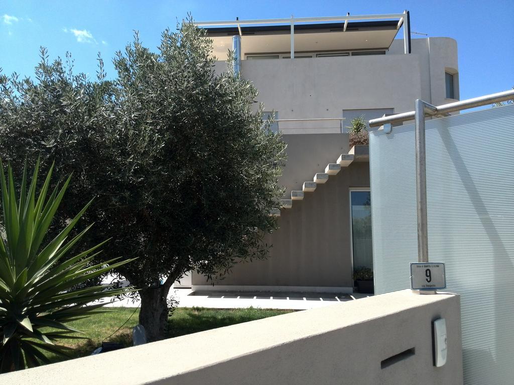 Art House Quartu - Margine Rosso Bed & Breakfast Quartu Sant'Elena Exterior photo