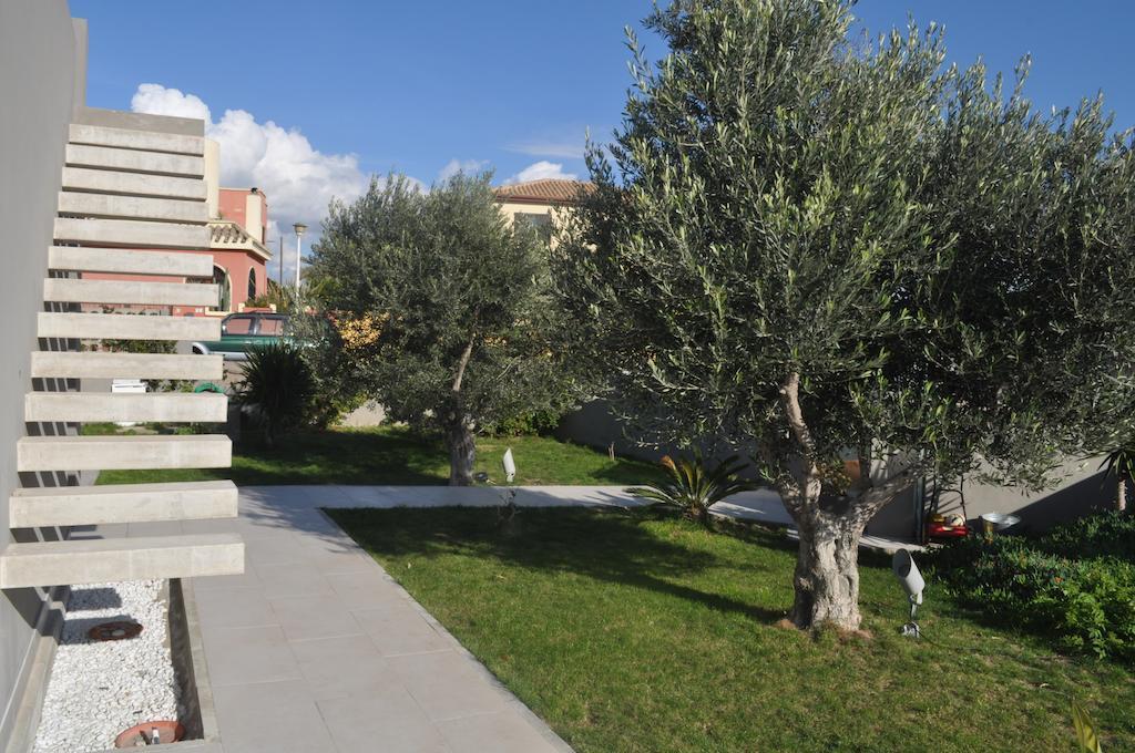 Art House Quartu - Margine Rosso Bed & Breakfast Quartu Sant'Elena Exterior photo