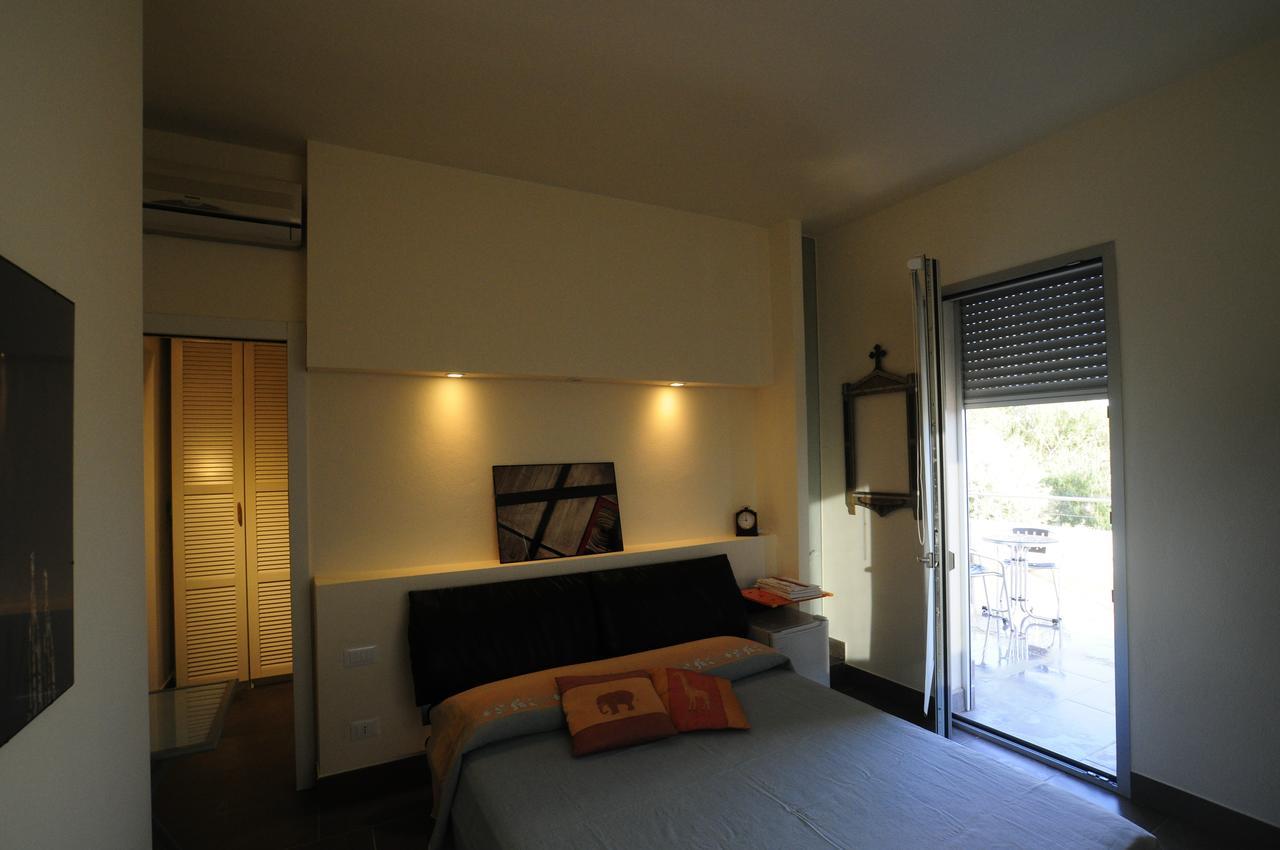 Art House Quartu - Margine Rosso Bed & Breakfast Quartu Sant'Elena Exterior photo