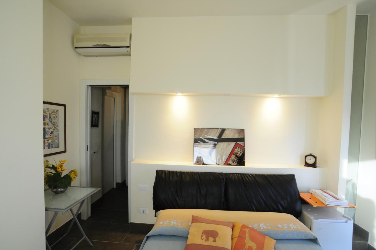 Art House Quartu - Margine Rosso Bed & Breakfast Quartu Sant'Elena Exterior photo
